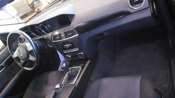 Left hand drive car MERCEDES C CLASS (01/01/2012) - 